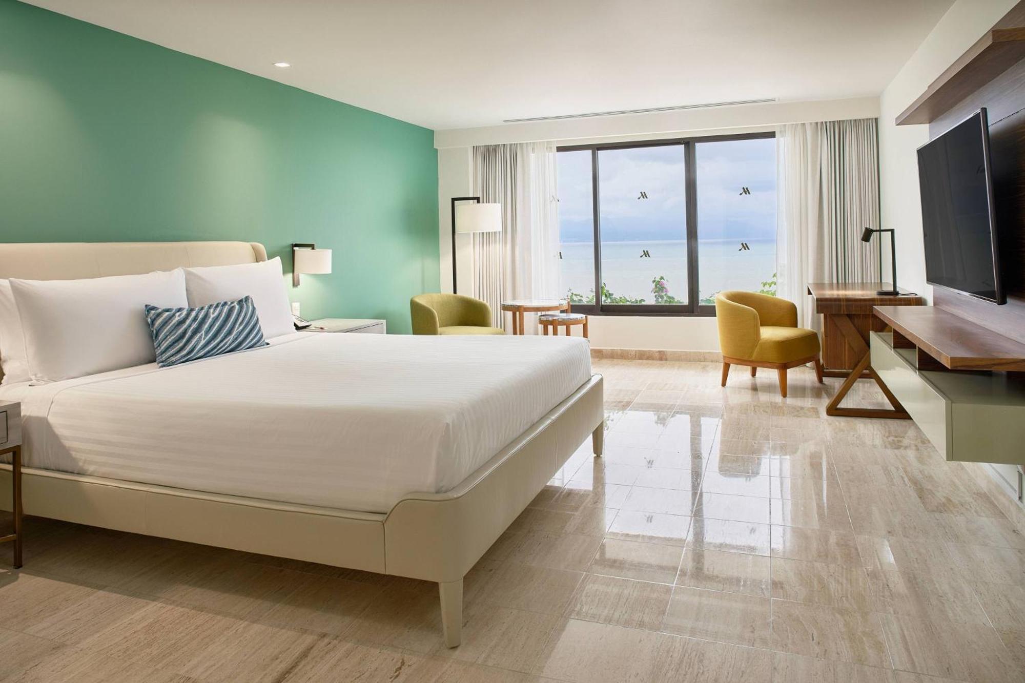 1 Bedroom Presidential Suite 1 King Oceanfront Terrace,1552791406:JPEG
